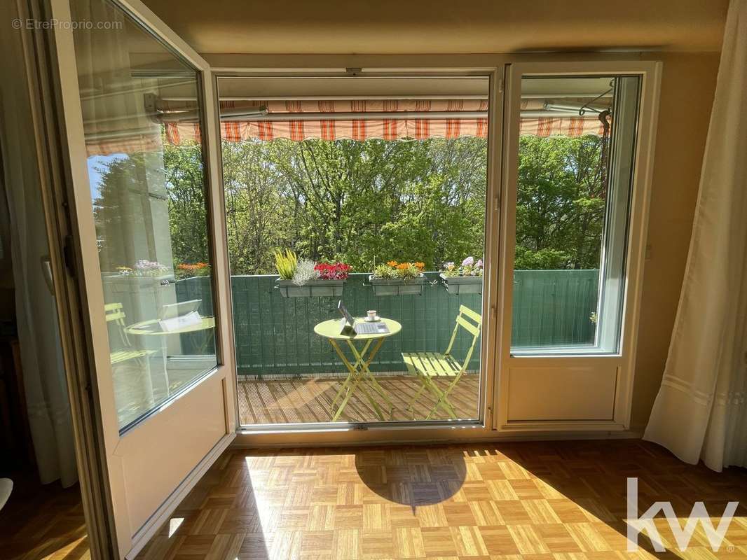 Appartement à VERNEUIL-SUR-SEINE