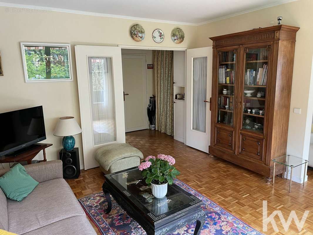 Appartement à VERNEUIL-SUR-SEINE