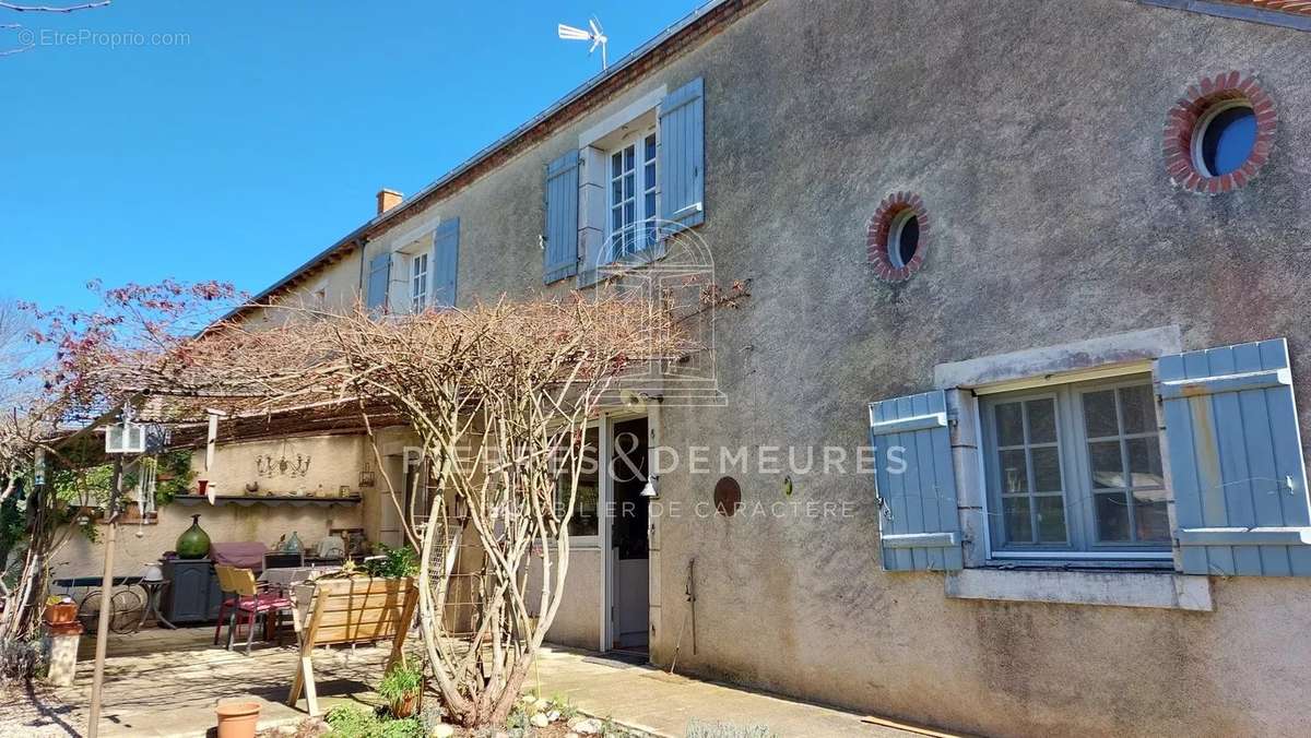 Maison à NEUVY-SAINT-SEPULCHRE