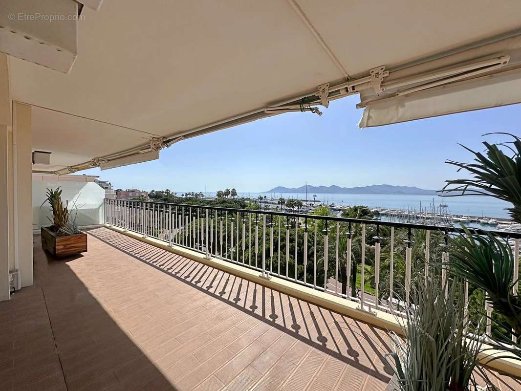 Appartement à CANNES