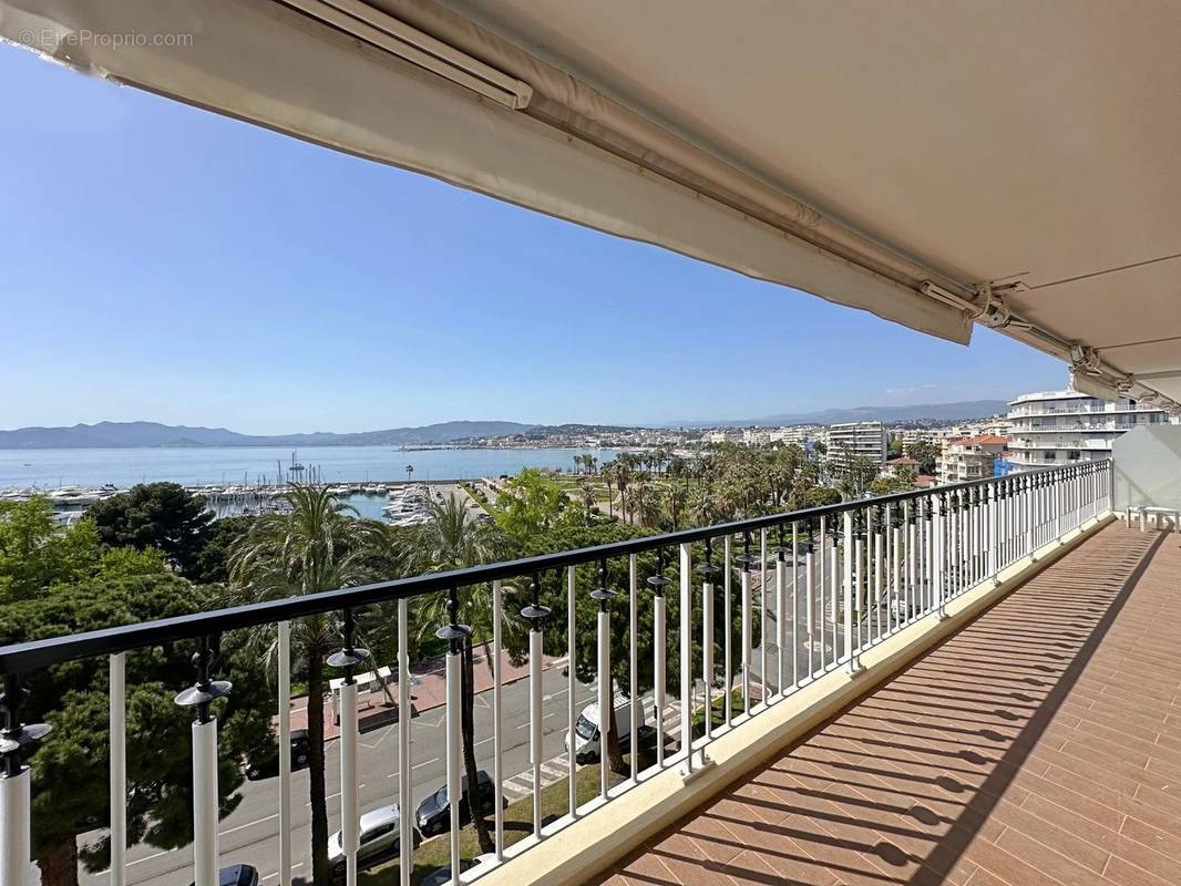 Appartement à CANNES