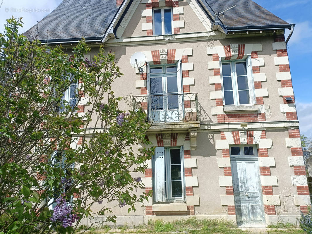 Maison à SAINT-CYR-SUR-LOIRE