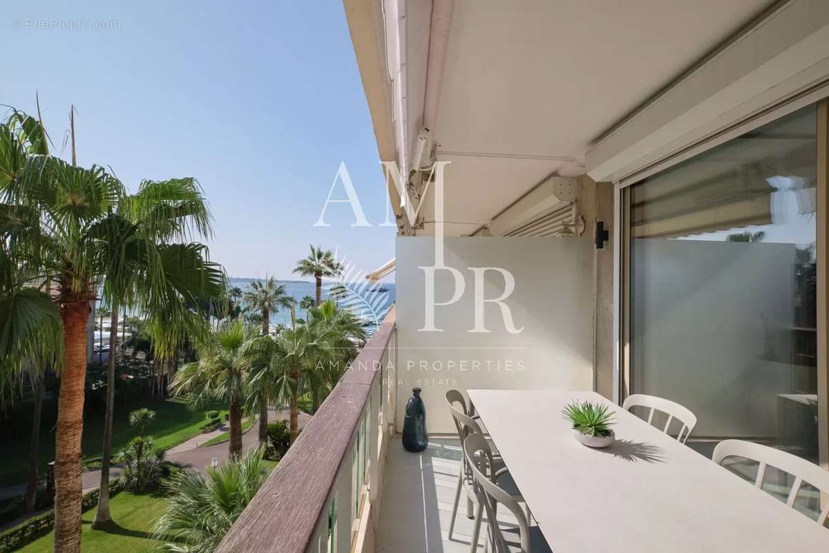 Appartement à CANNES