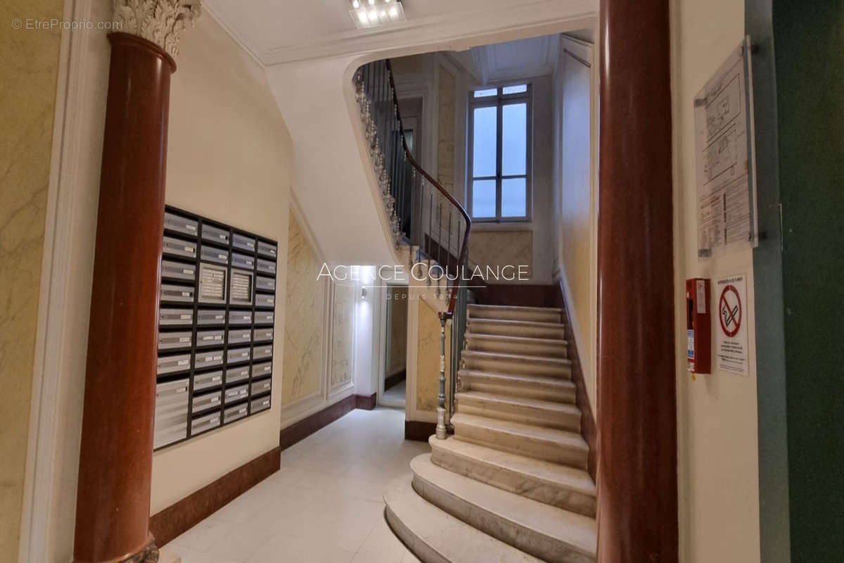 Appartement à PARIS-8E