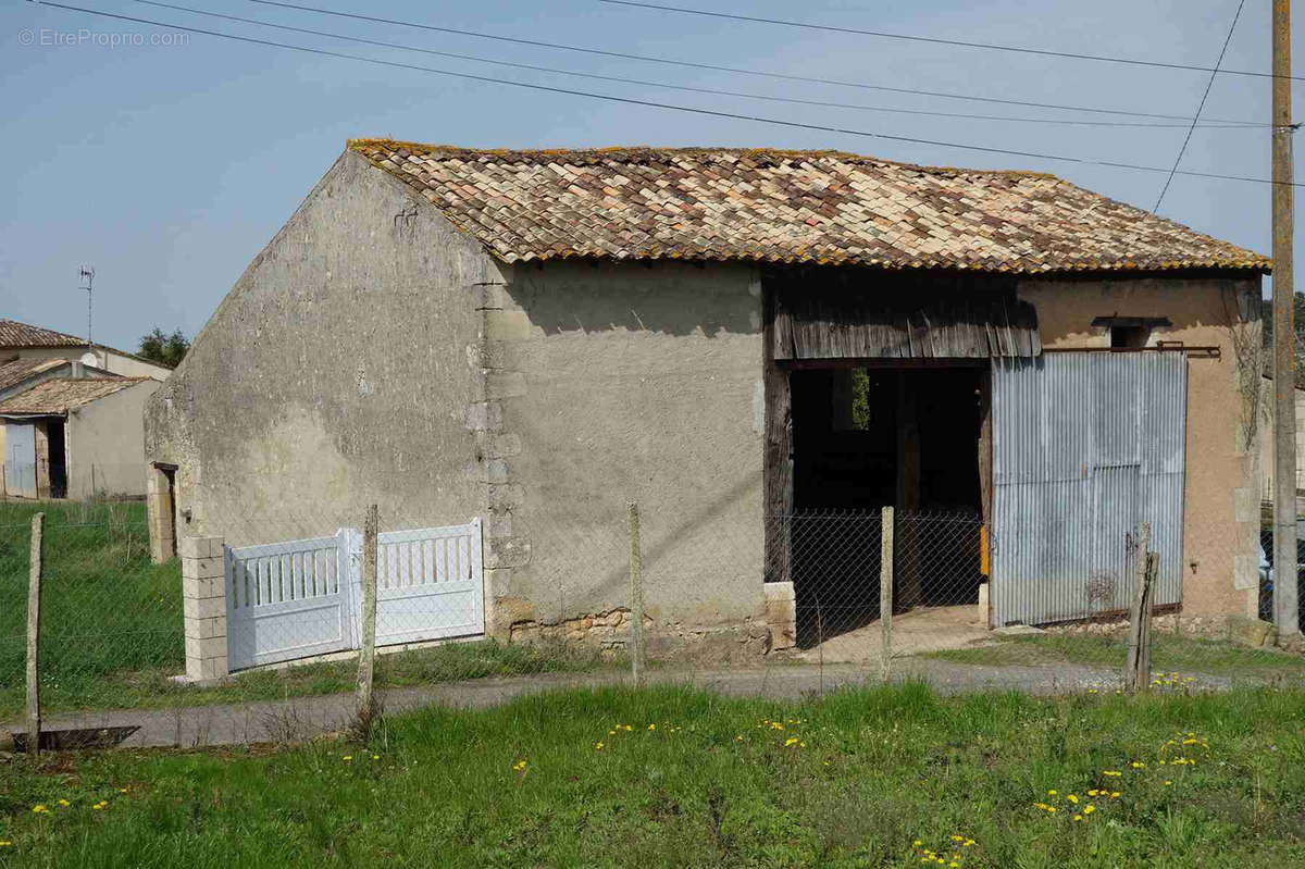 Maison à SAINT-CIERS-SUR-GIRONDE