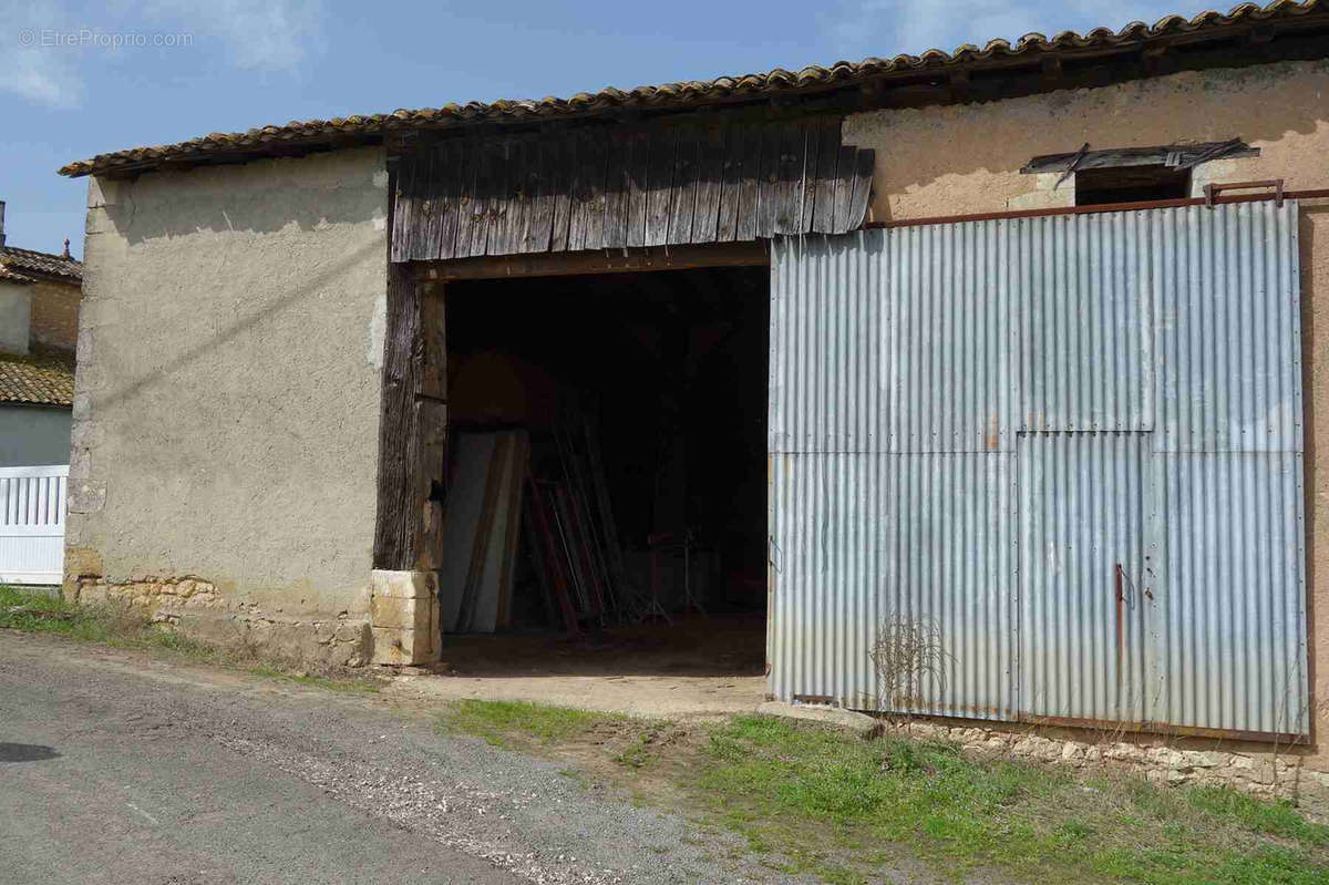 Maison à SAINT-CIERS-SUR-GIRONDE