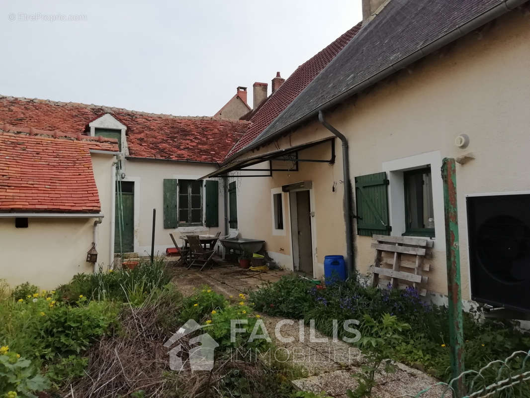 Maison à OUROUER-LES-BOURDELINS