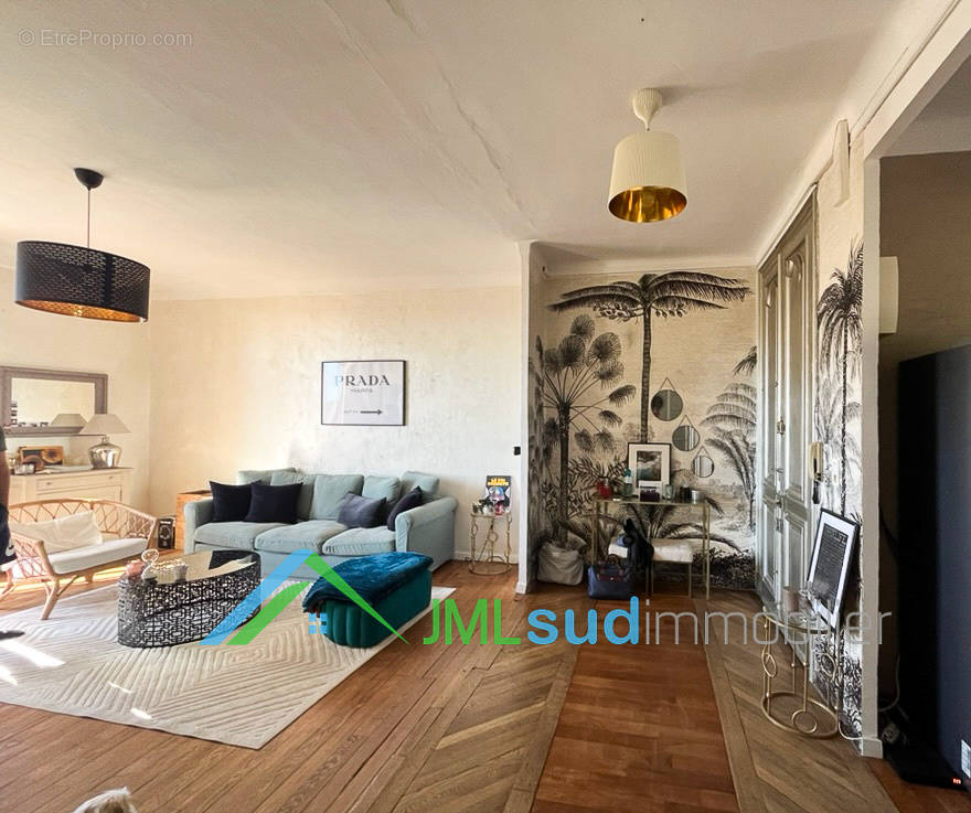 Appartement à HYERES