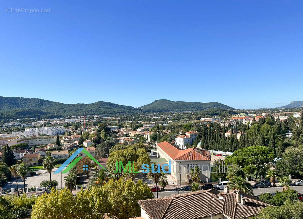 Appartement à HYERES