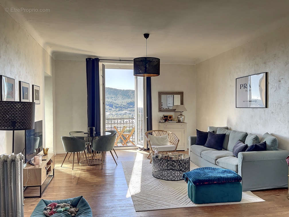 Appartement à HYERES