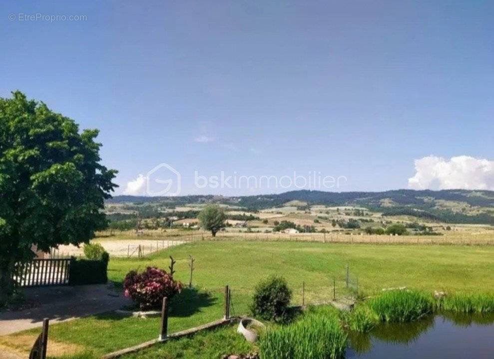 Maison à SAINT-JEAN-SAINT-MAURICE-SUR-LOIRE