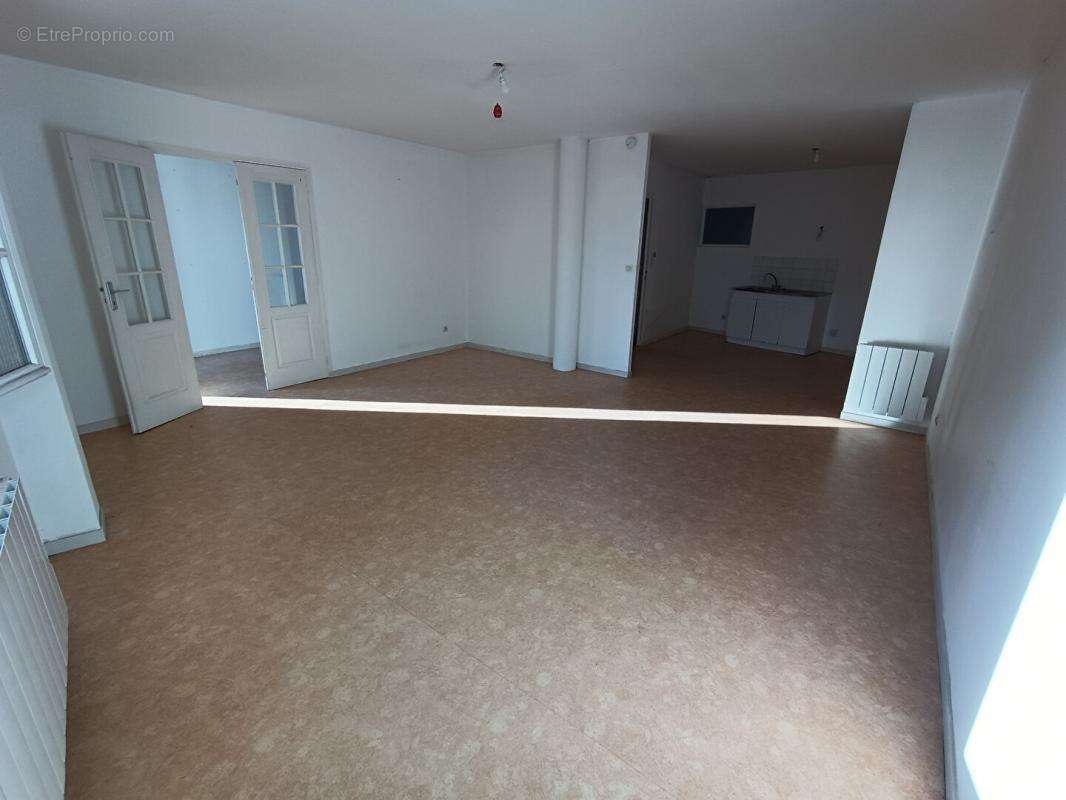 Appartement à FOURCHAMBAULT