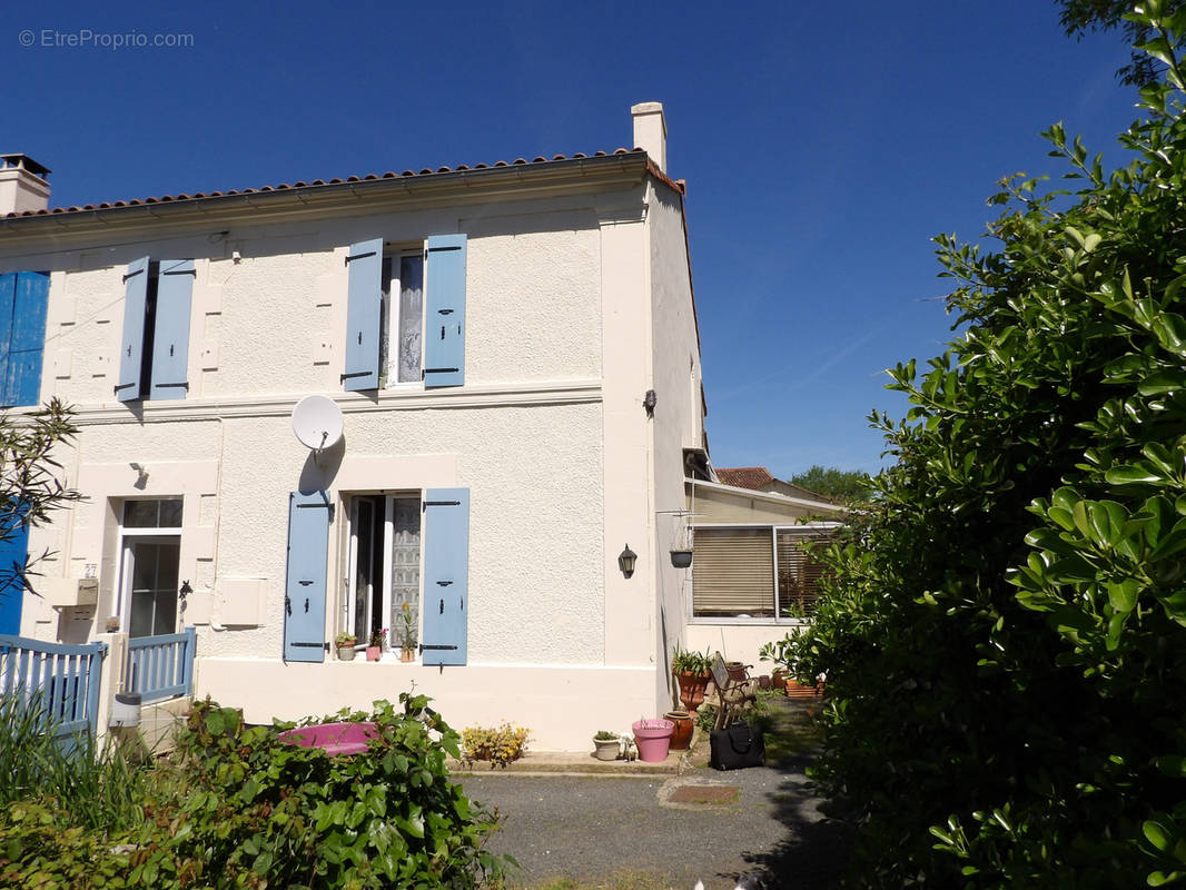 Maison à SAINT-SAVINIEN