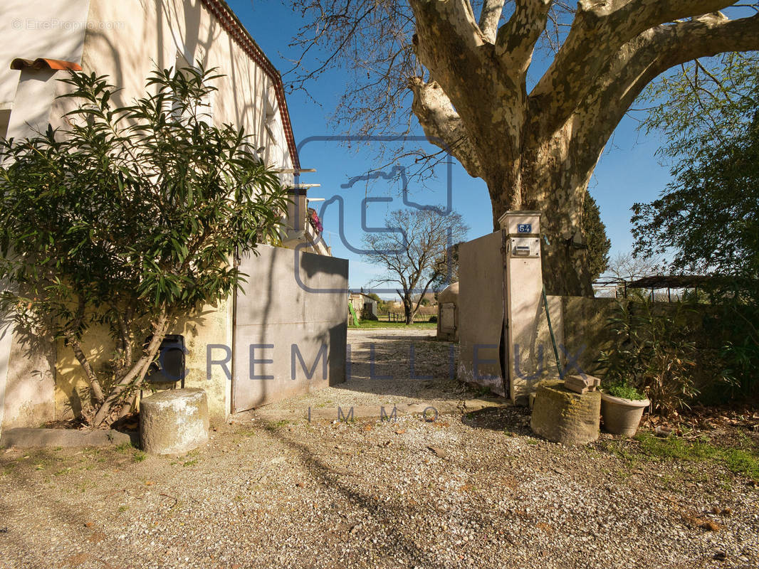 Maison à MONTELIMAR