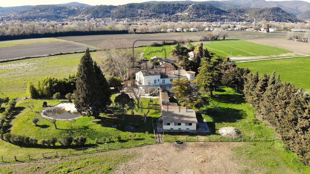 Maison à MONTELIMAR