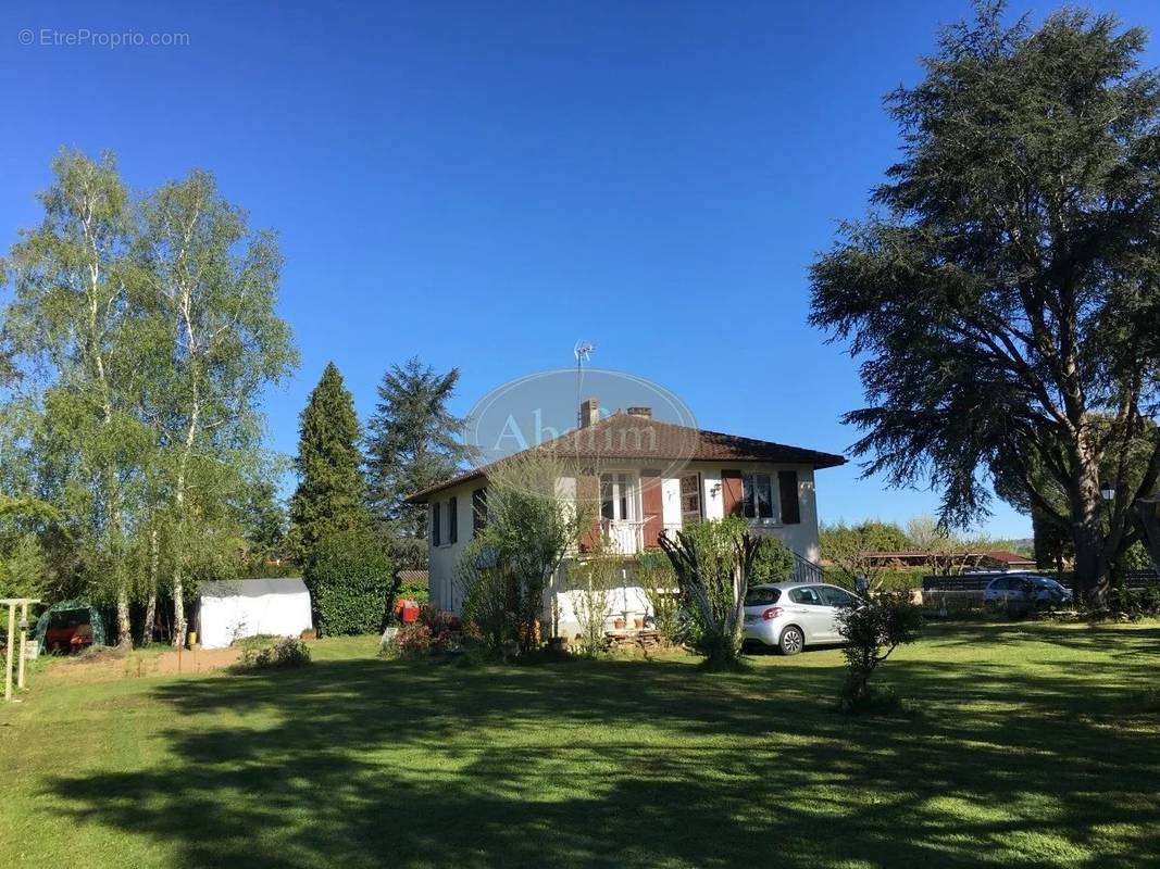 Maison à SAUVETERRE-DE-BEARN