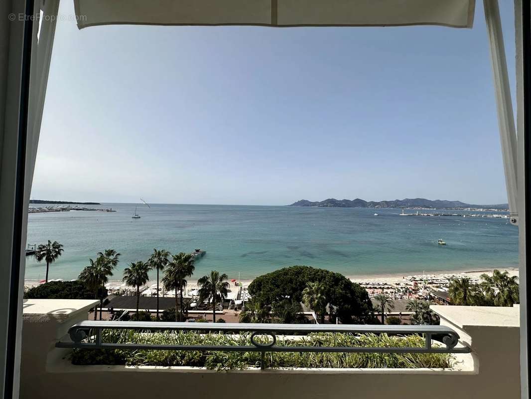 Appartement à CANNES