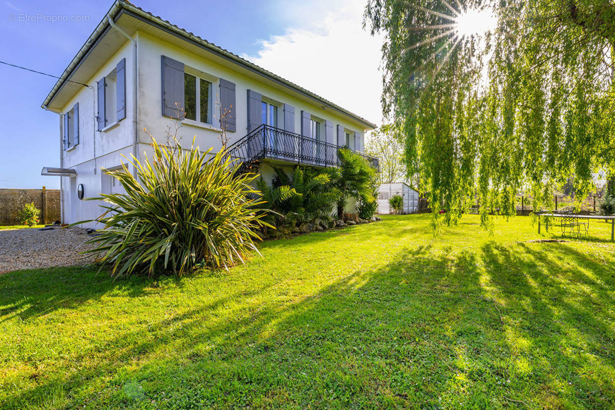 Maison à CABARA