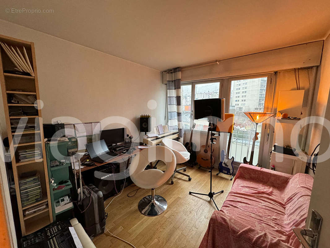 Appartement à PARIS-20E