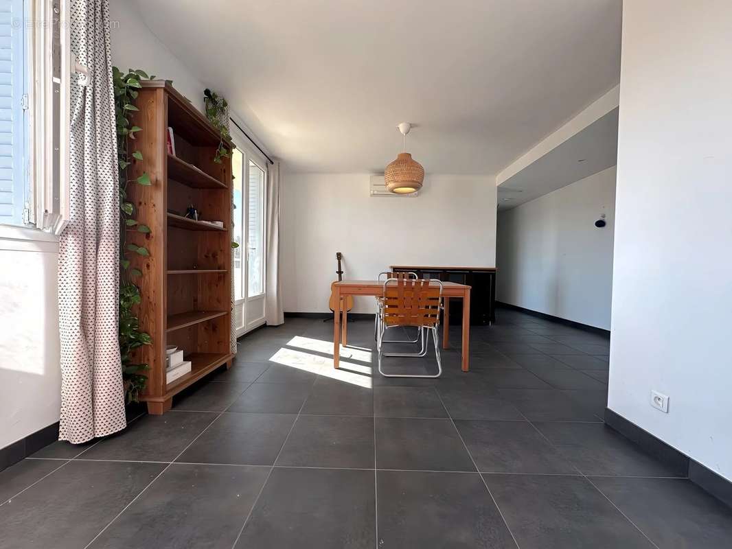 Appartement à MARSEILLE-9E