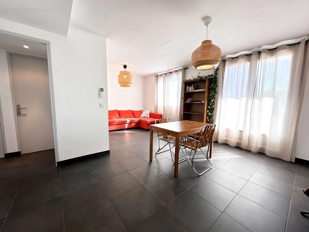 Appartement à MARSEILLE-9E