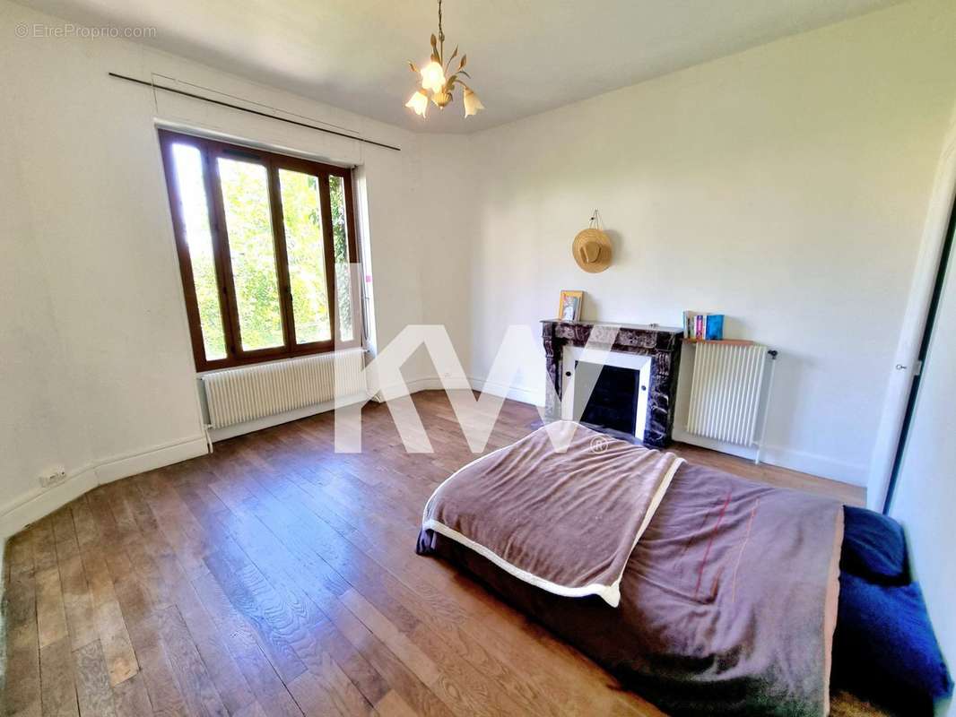 Appartement à AIX-LES-BAINS