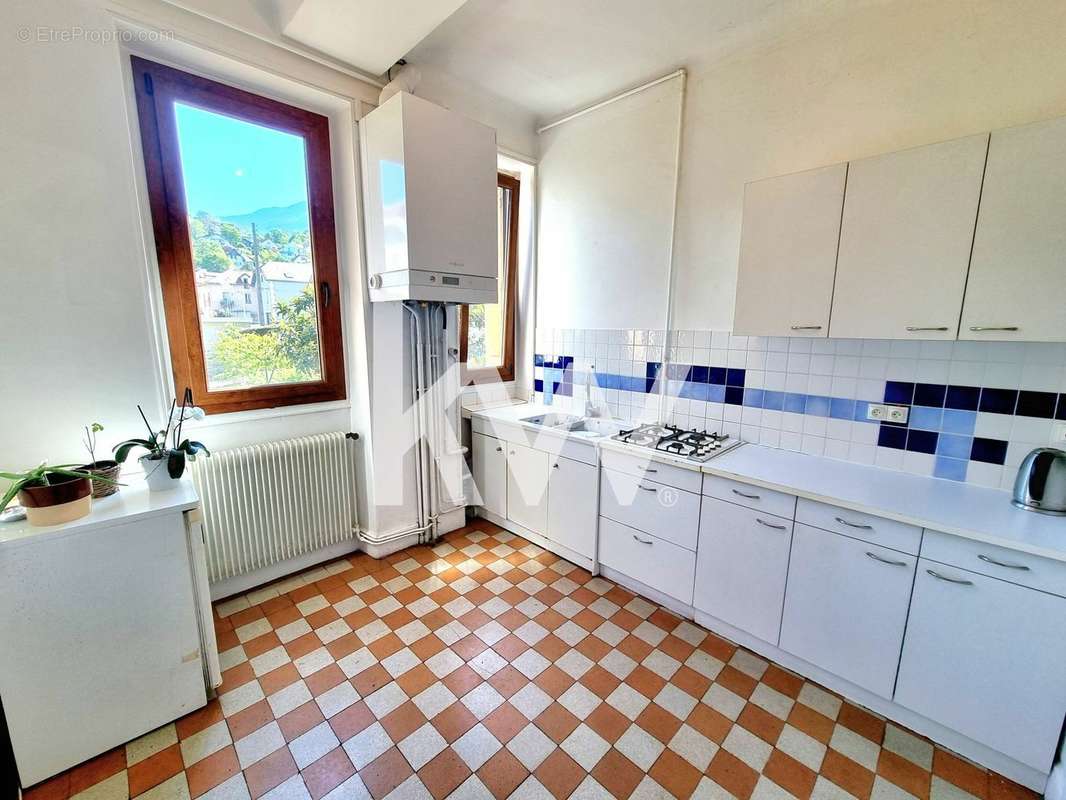 Appartement à AIX-LES-BAINS