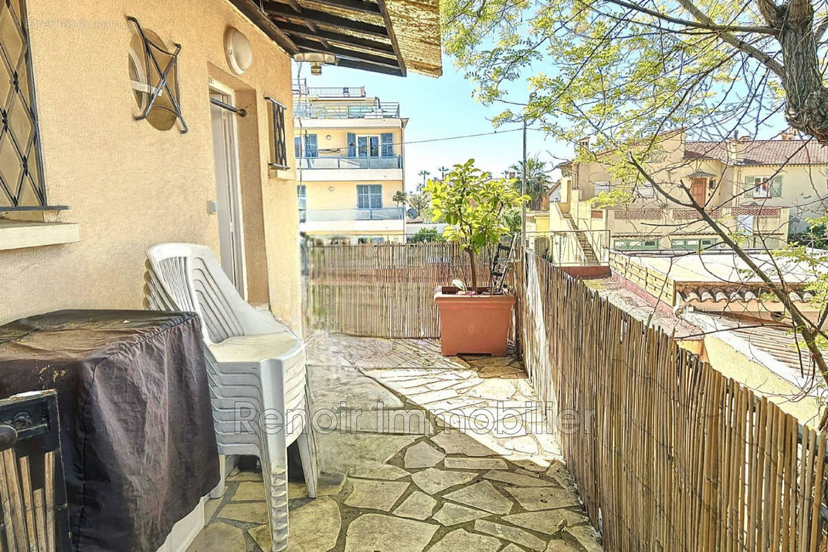 Appartement à VILLENEUVE-LOUBET