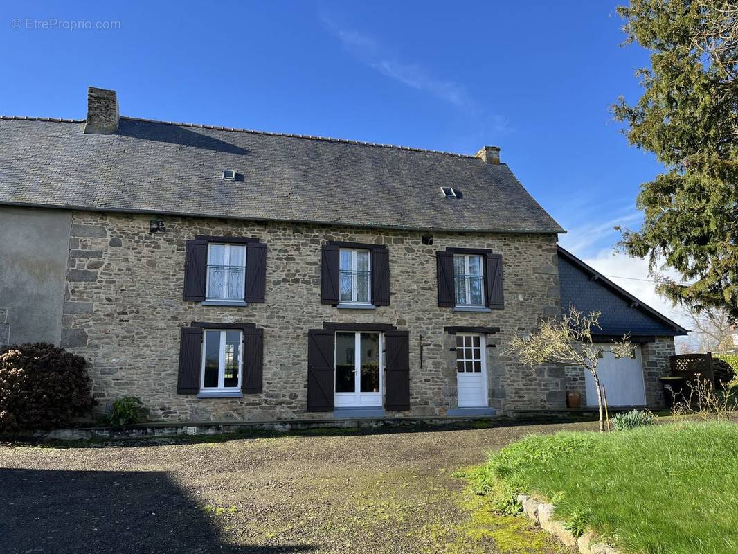 Maison à MERDRIGNAC