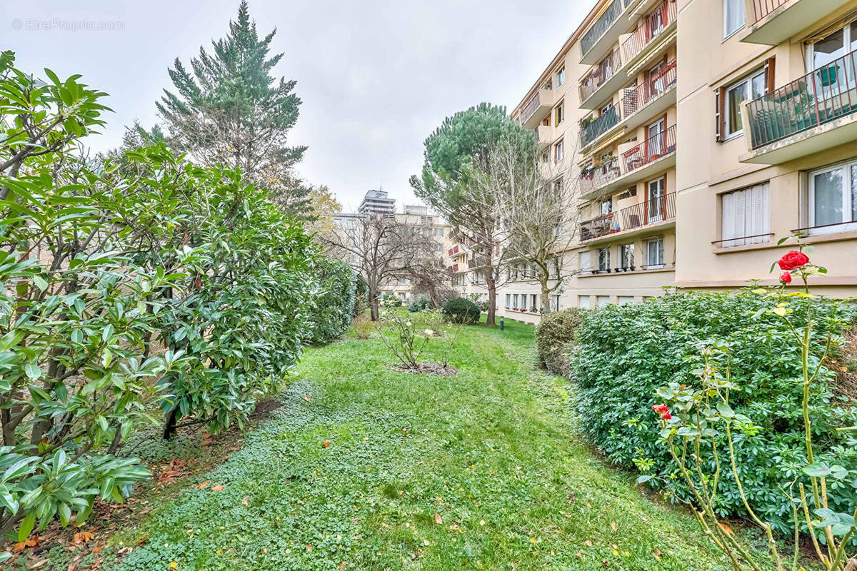 Appartement à COLOMBES