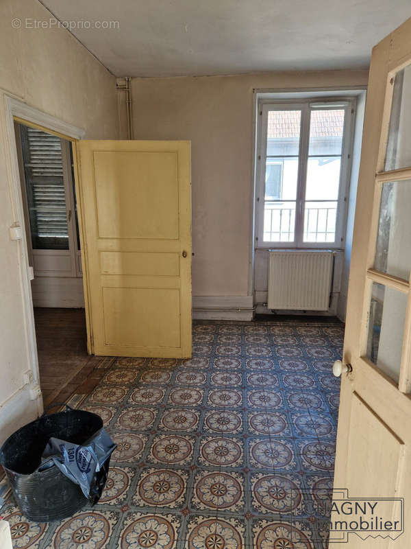 Appartement à CHAGNY