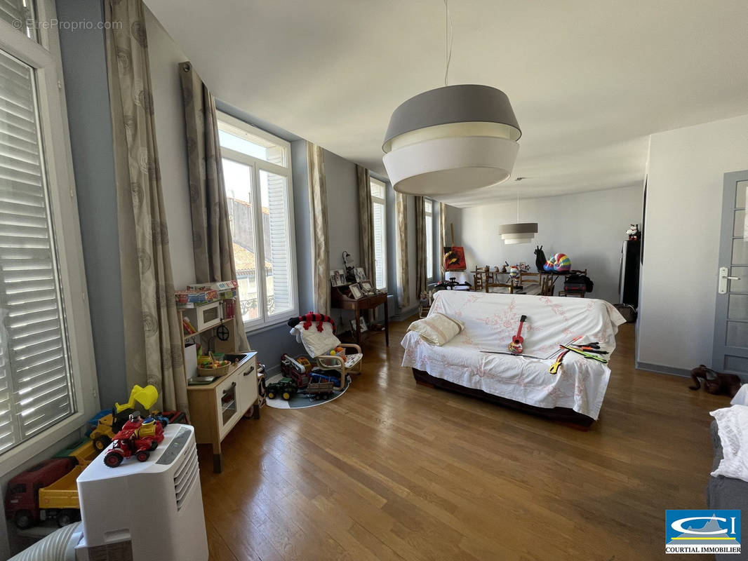 Appartement à TOURNON-SUR-RHONE