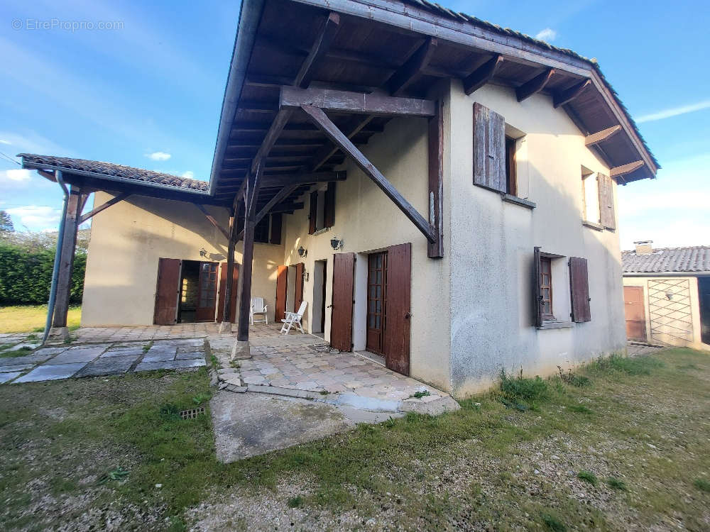 Maison à CRECHES-SUR-SAONE