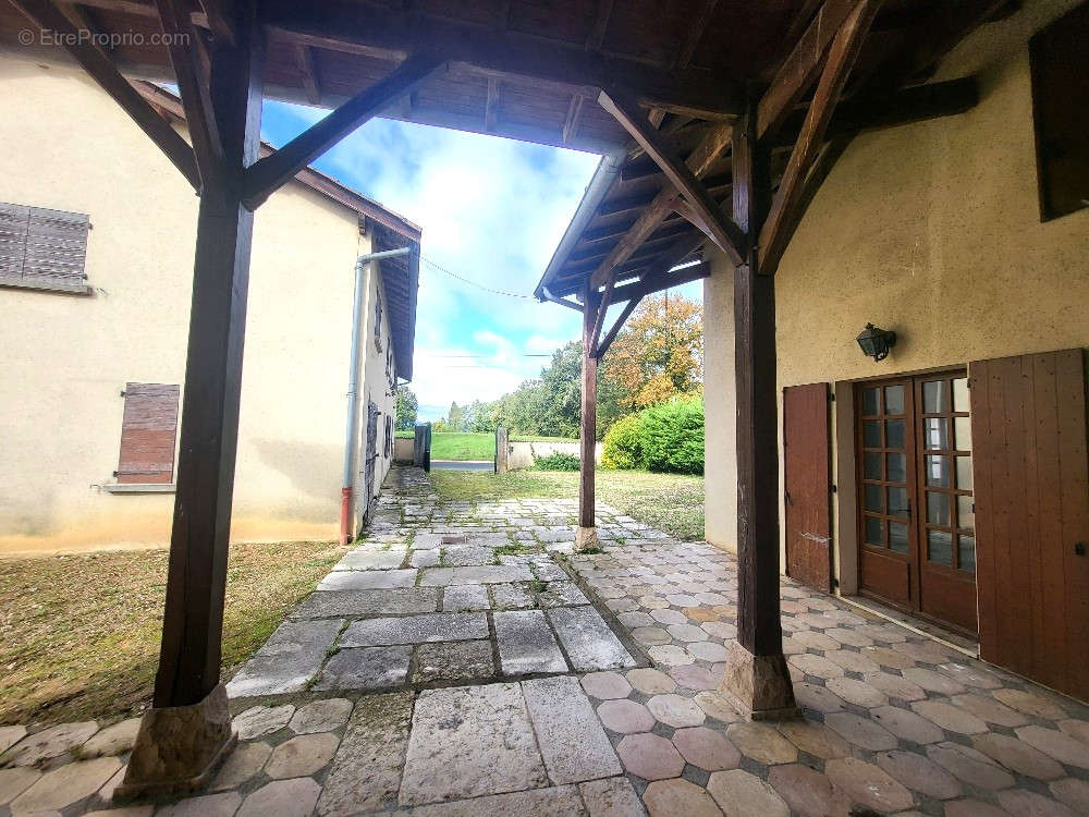 Maison à SAINT-DIDIER-SUR-CHALARONNE