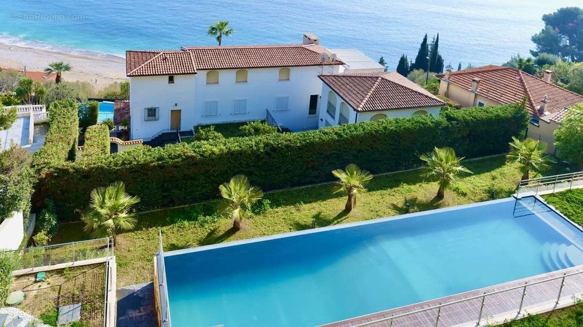 Maison à ROQUEBRUNE-CAP-MARTIN