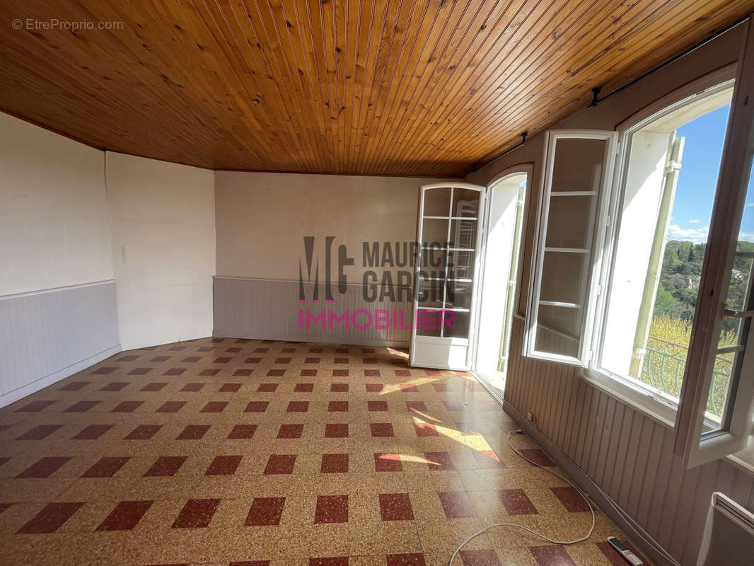 Appartement à BEAUMES-DE-VENISE