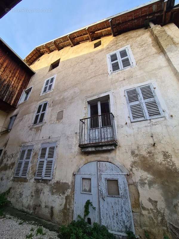 Maison à MOUTHIER-HAUTE-PIERRE