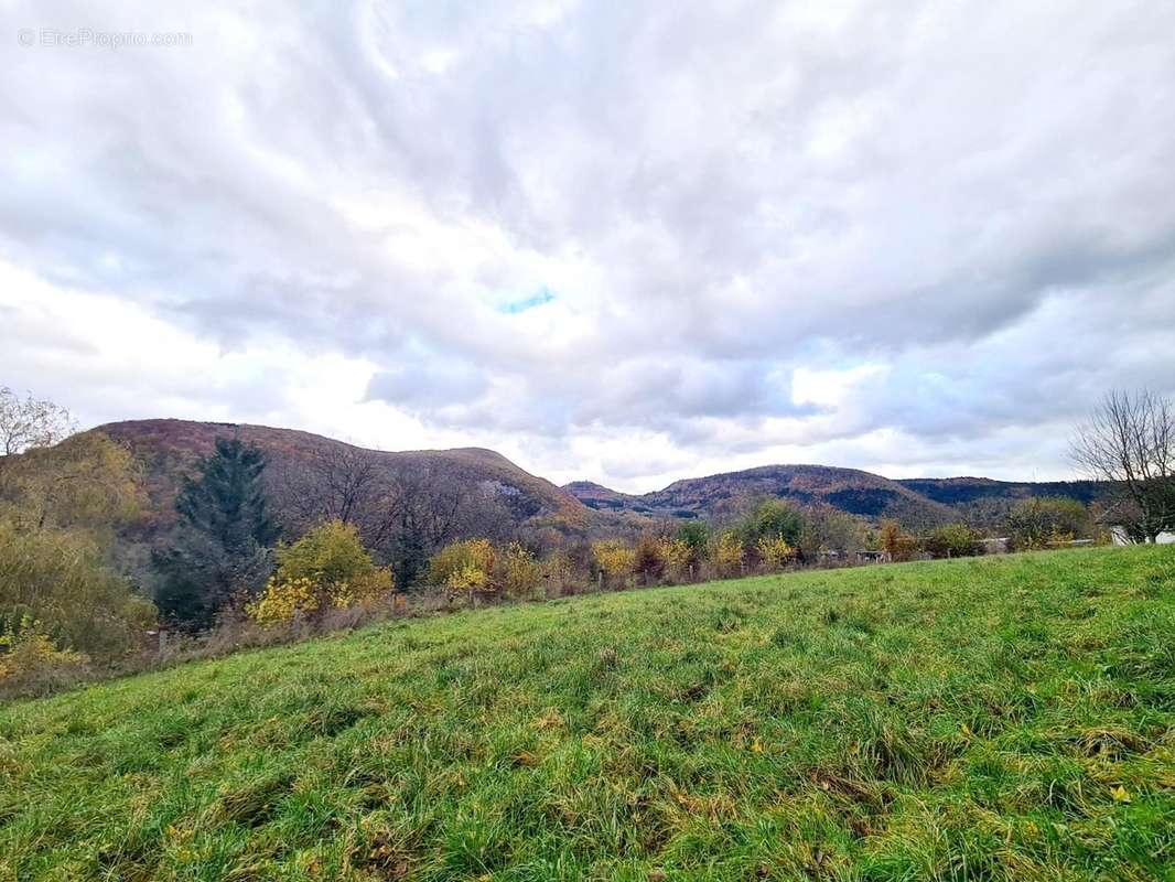 Terrain à NANS-SOUS-SAINTE-ANNE