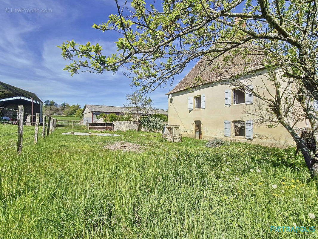 Maison à LA CLAYETTE