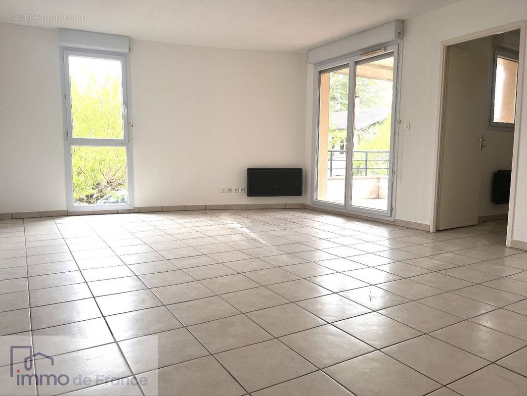 Appartement à BRUGUIERES