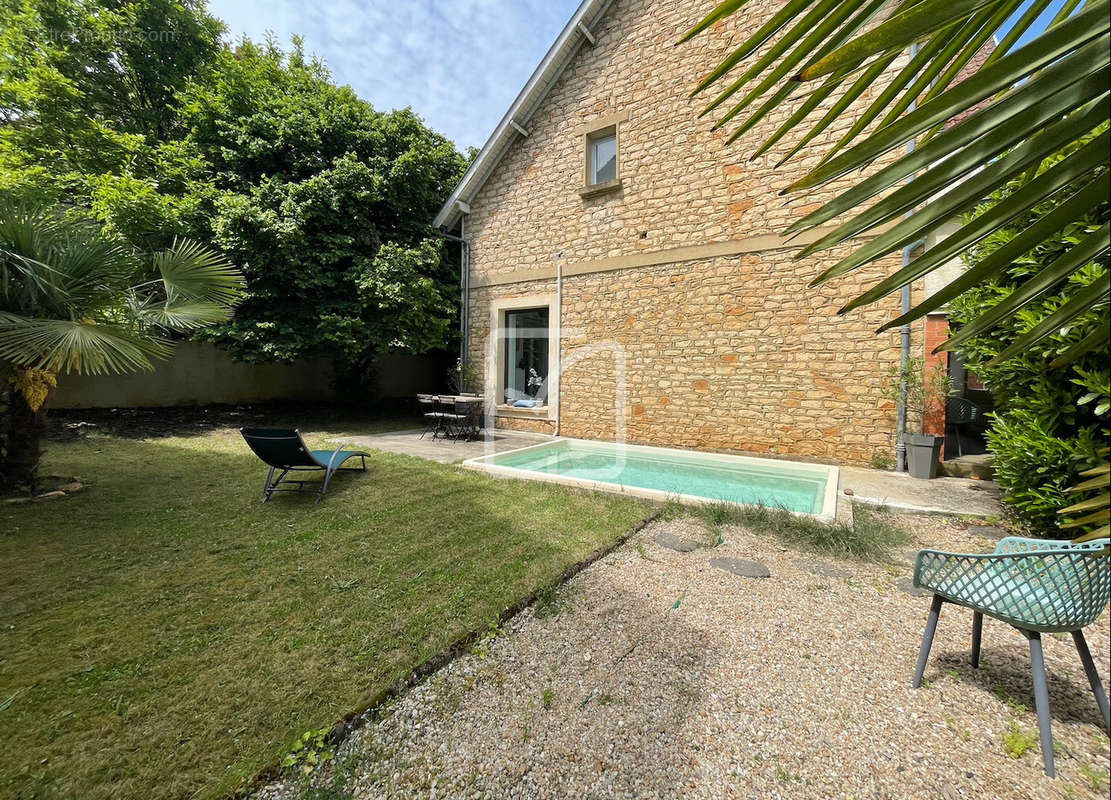 Maison à SARLAT-LA-CANEDA