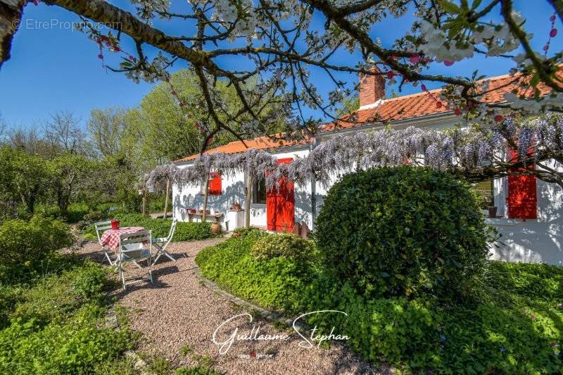 Maison à LE PERRIER