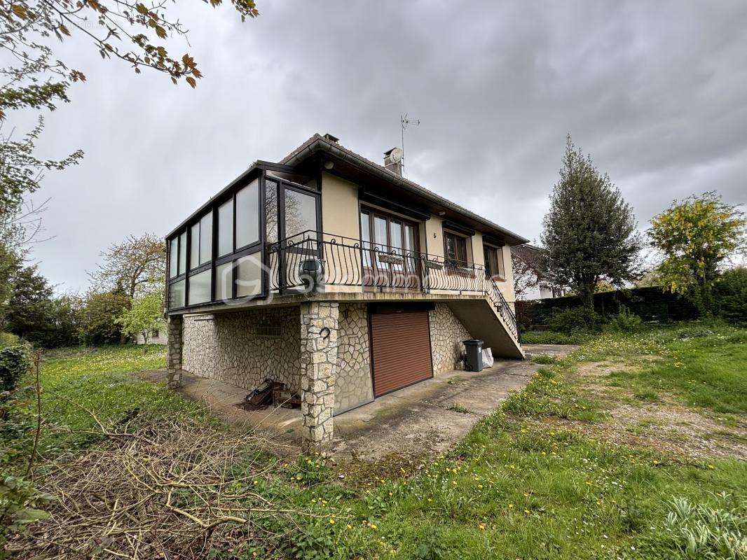 Maison à SAINT-QUENTIN-LA-MOTTE-CROIX-AU-BAILLY