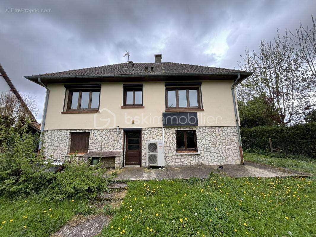 Maison à SAINT-QUENTIN-LA-MOTTE-CROIX-AU-BAILLY