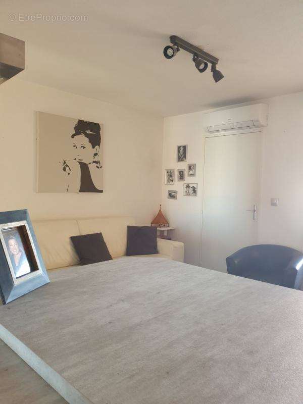 Appartement à MAUGUIO