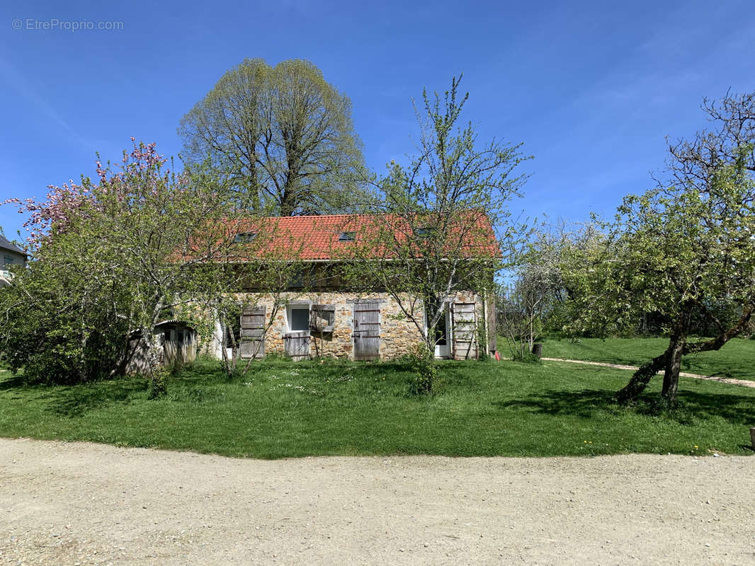 Maison à SAINT-GERMAIN-LES-BELLES