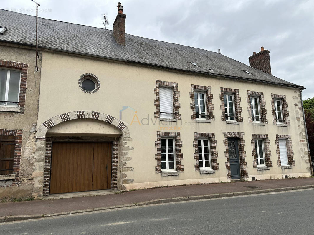 Maison à COURTENAY