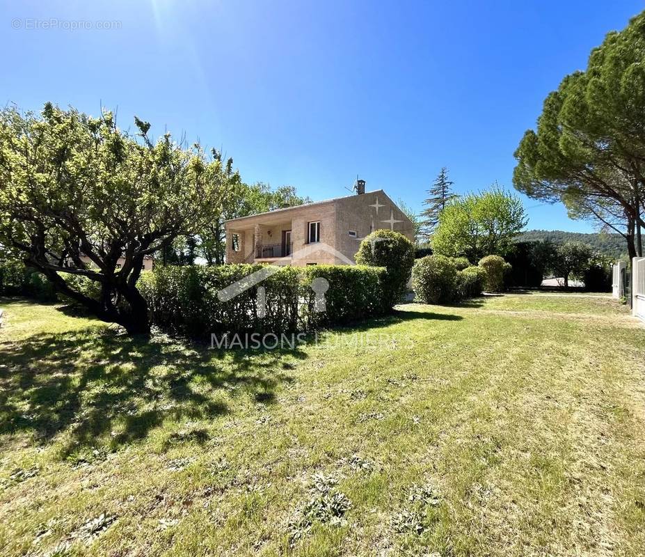 Maison à SAINT-SATURNIN-LES-APT