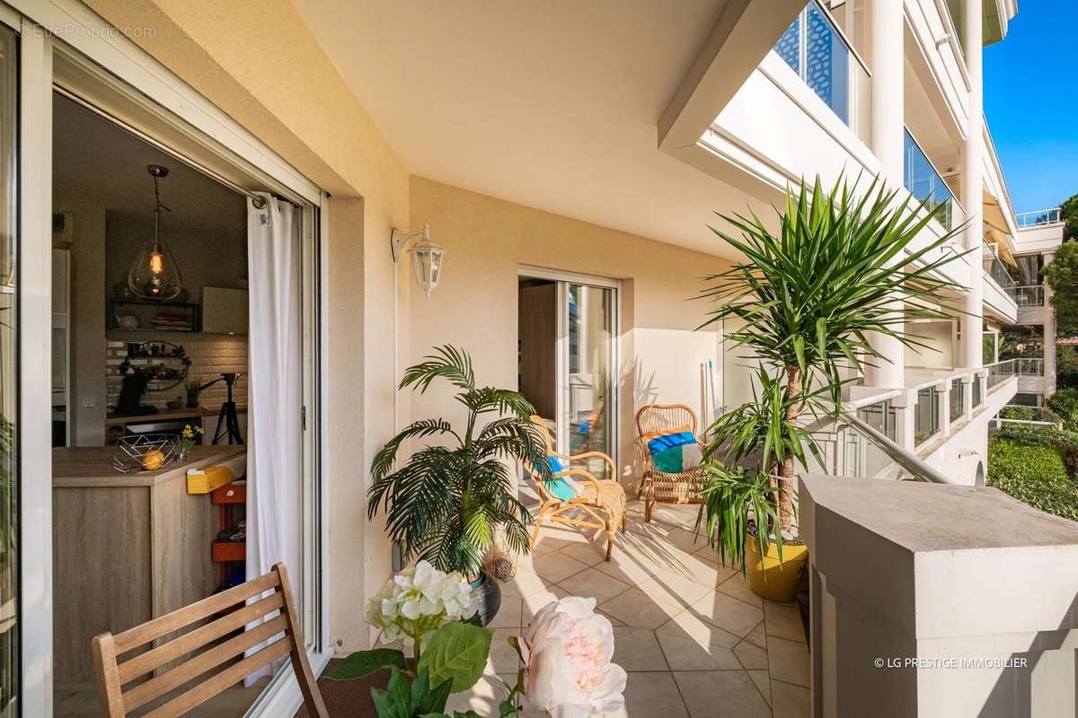 Appartement à MANDELIEU-LA-NAPOULE