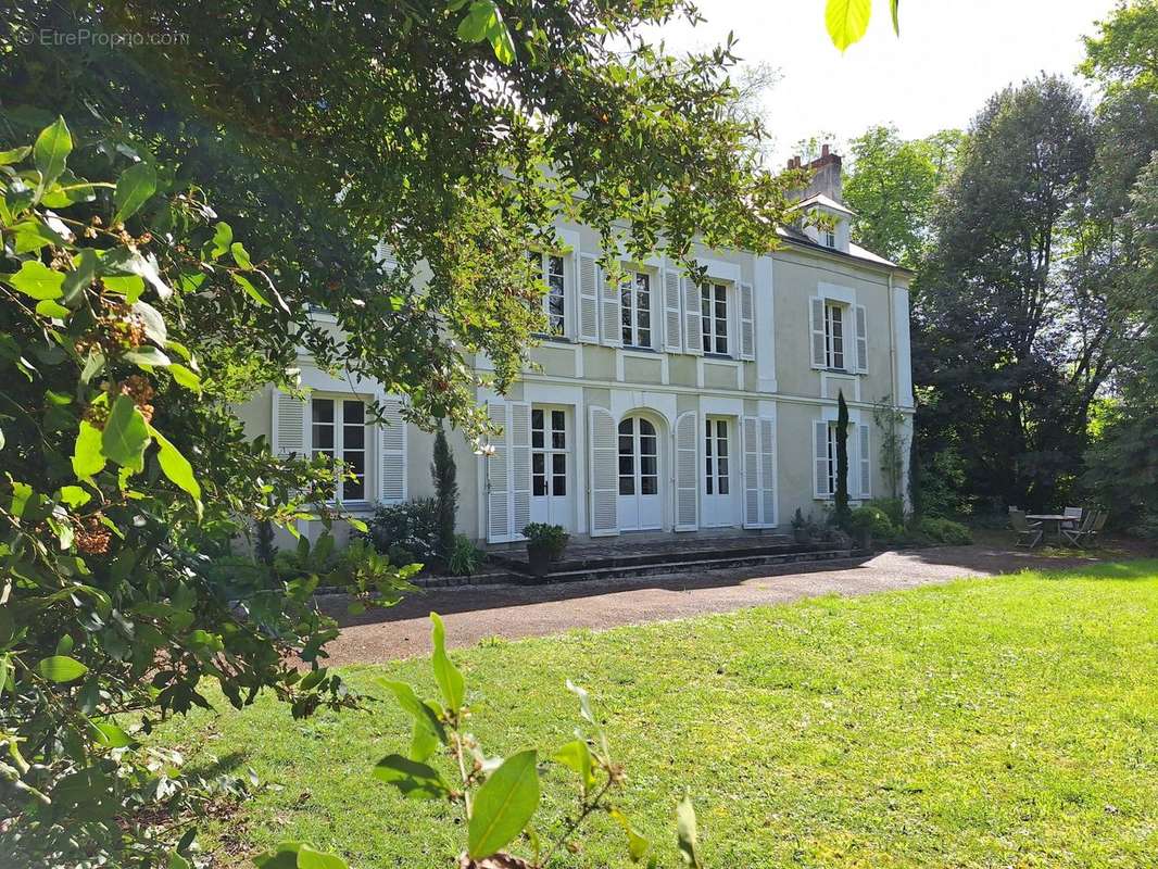 Maison à SAINTE-LUCE-SUR-LOIRE